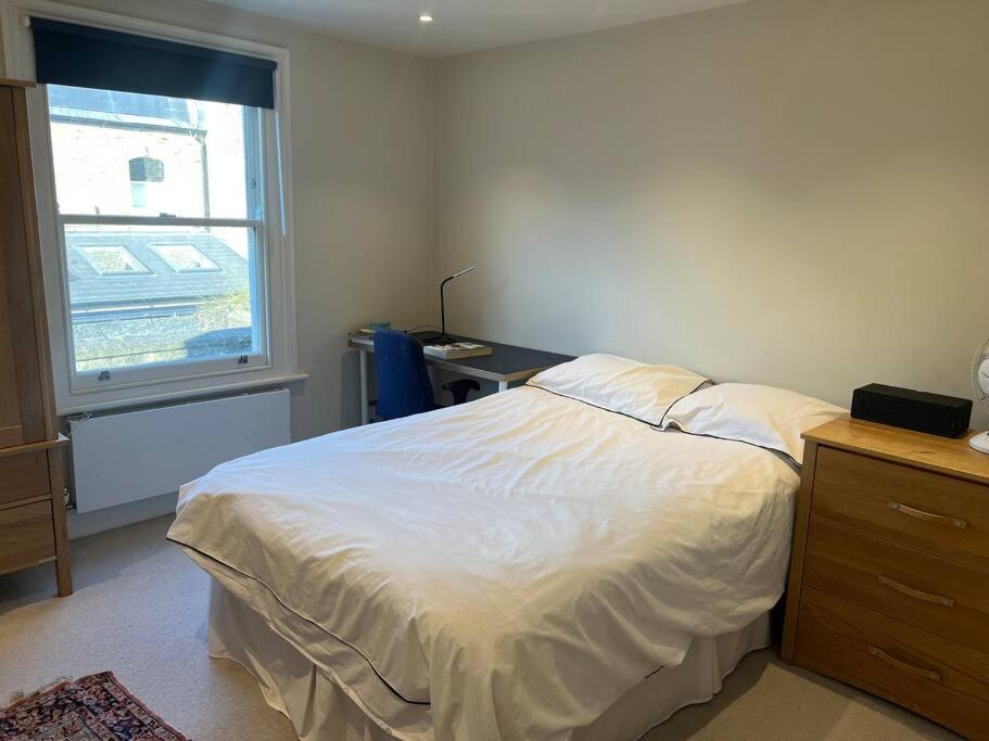 Four Bedroom Modern Victorian Wandsworth House London Eksteriør billede